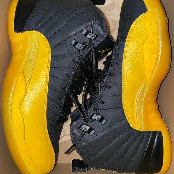 men jordan 12 black and yellow